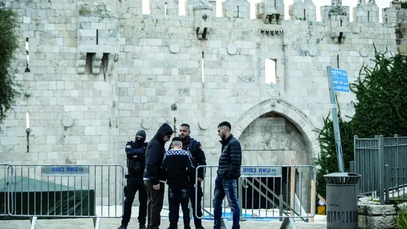 İlhakın son adımı pranga