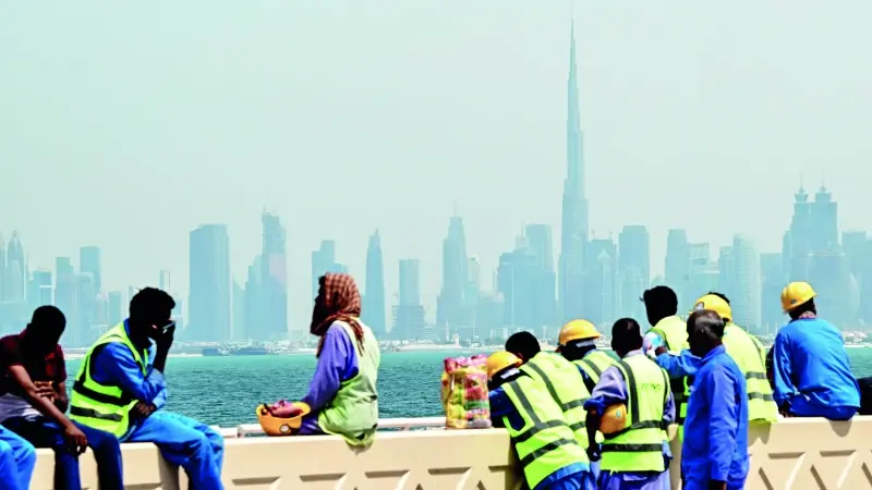 İran füzeleri Marka Dubai’yi vuruyor