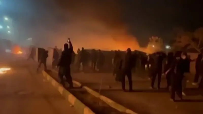 İran ilk kez can kaybı sayısı verdi: Protestolarda 5 bin kişi öldürüldü