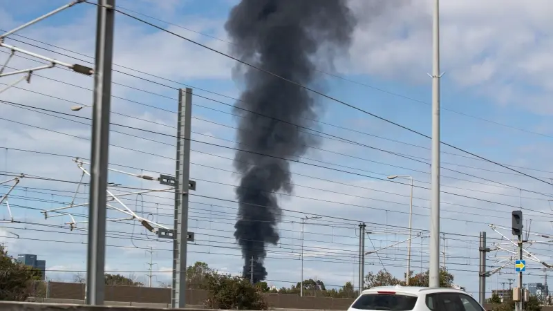 İran İsrail’e misilleme saldırısı başlattı