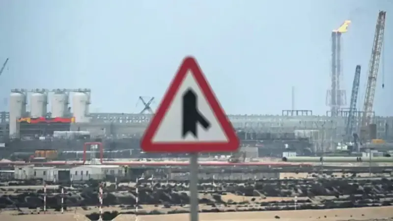 İsrail ve ABD saldırılarına karşı İran’ın bölgedeki enerji tesislerini vurması piyasaları sarstı