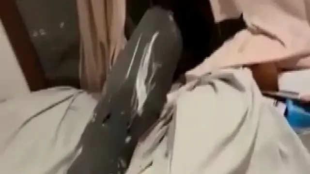 Kuveyt ordusunun engellediği füzenin enkazı evin üzerine düştü