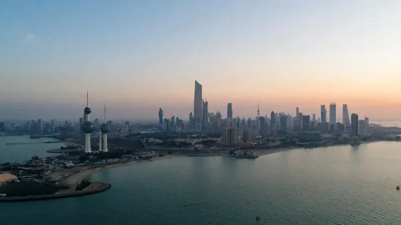 Kuveyt: Saldırı sonucu enerji ve su arıtma tesislerinden birinde maddi hasar oldu