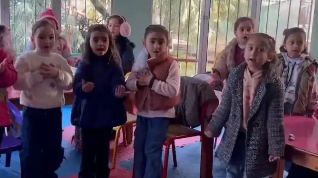 Lazkiye’deki anaokulunda Suriyeli çocuklar Türkçe ilahi söyledi