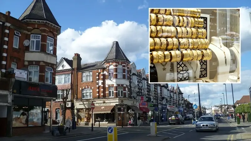Londra’da Türk kuyumcu dükkanı palalı hırsızlar tarafından soyuldu