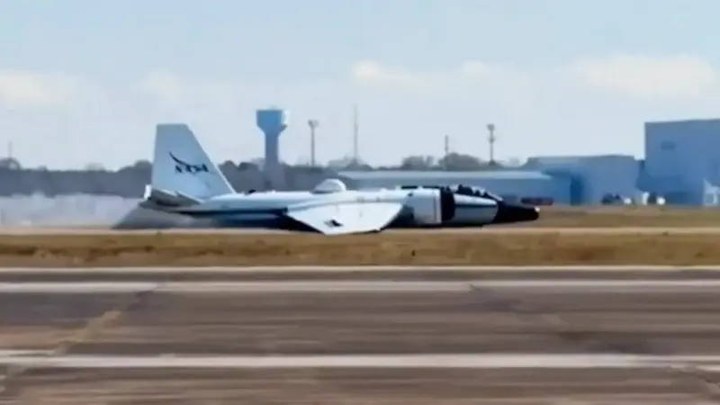 NASA’ya ait araştırma uçağı arıza nedeniyle gövde üzerine iniş yaptı