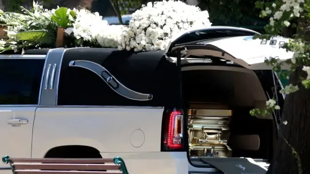 Öldürülen CJNG kartelinin lideri El Mencho altın tabutta defnedildi