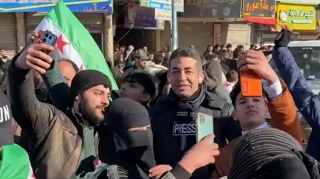 Rakka halkı Türk muhabiri tekbirlerle karşıladı: Sevinç seli böyle yansıdı