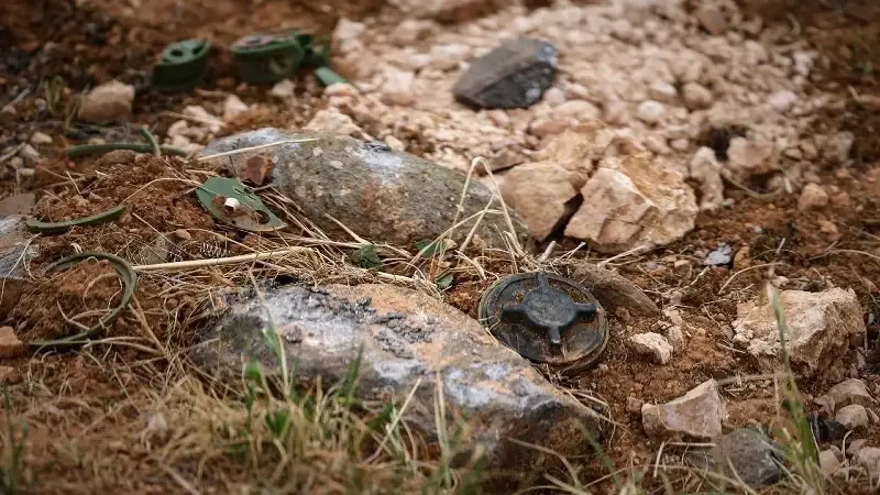Suriye’nin Deyrizor ilinde mayın patlaması: 3 ölü 2 yaralı