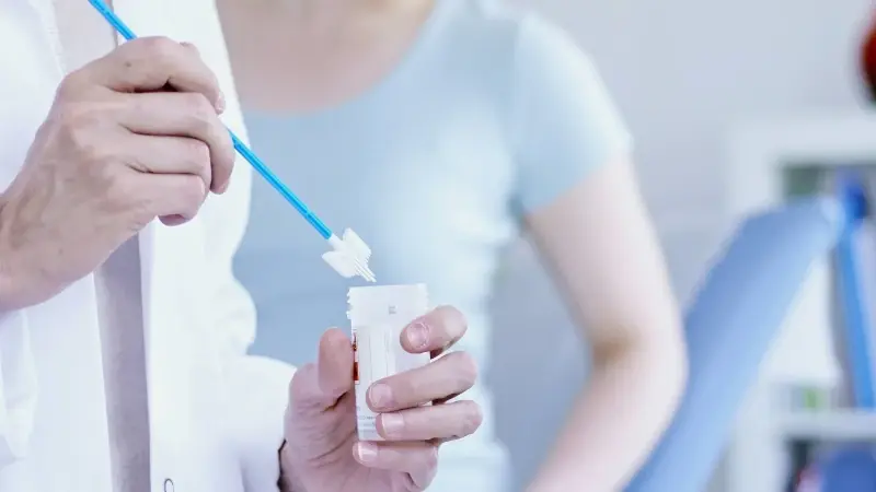 Tarama, aşı, erken tanı ve tütünden uzak yaşam kanserden korunmada etkin rol oynuyor