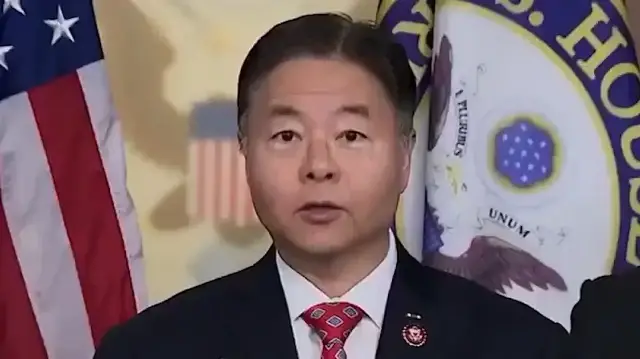 Trump’ın ‘çocuk istismarı’ dosyalarını ifşa etti: Tecavüz görüntüleri var