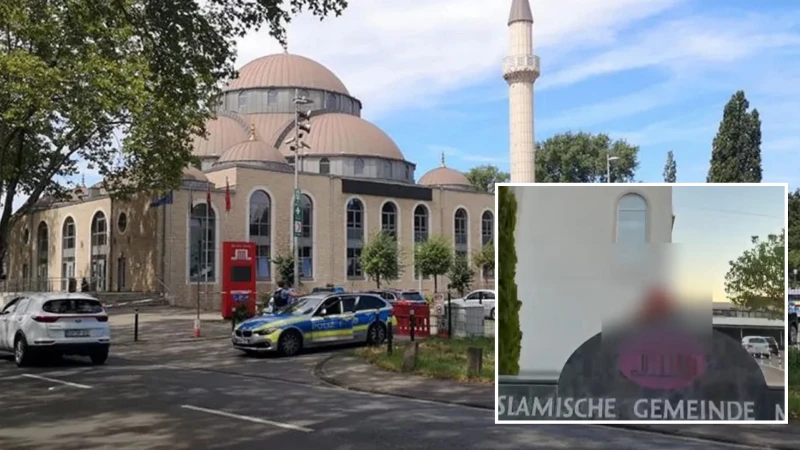 Almanya’da camiye çirkin saldırı: Hilale domuz başı yerleştirdiler
