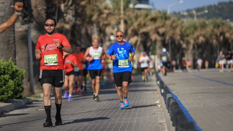 Çeşme Yarı Maratonu’na büyük ilgi: 43 ülkeden binlerce sporcu katılacak