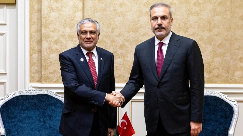 Dışişleri Bakanı Fidan Pakistanlı mevkidaşı Dar ile telefonda görüştü