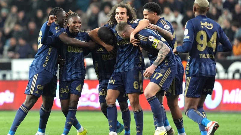 Fenerbahçe’de bir sakatlık daha: Rizespor maçında oynaması zor