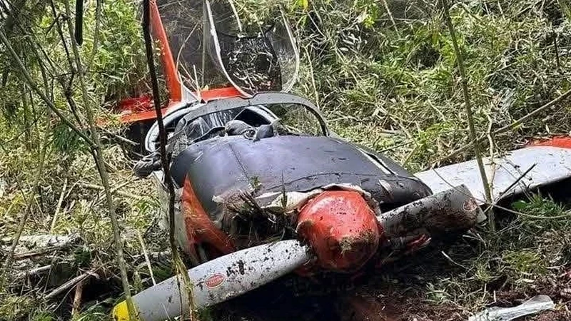 Filipinler’de askeri eğitim uçağı düştü: 2 yaralı